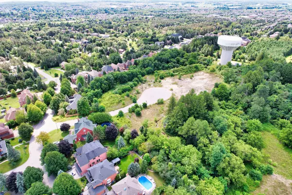 Richmond Hill, ON L4E 2R5,0 Tower CT