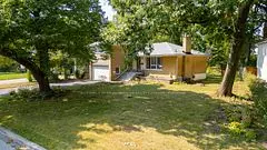 Oakville, ON L6K 1Y6,121 South Forster Park DR