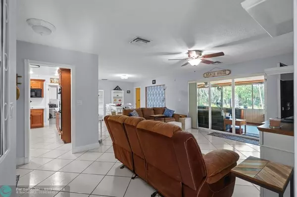 Pompano Beach, FL 33064,1371 NE 23rd Ct