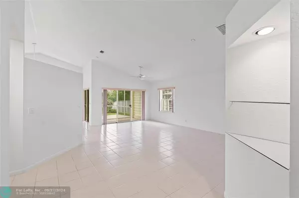 Weston, FL 33326,371 Bermuda Springs Dr