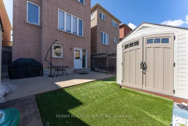 Vaughan, ON L6A 0R5,118 Catalpa CRES #bsmnt