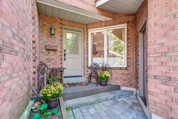 Mississauga, ON L5M 4P7,2785 Lindholm CRES