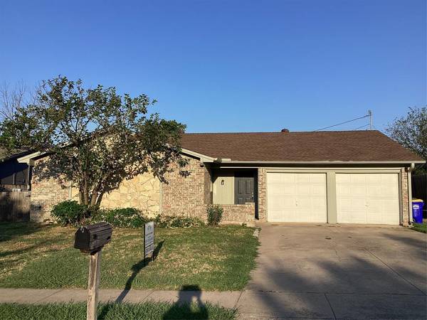 6513 Lyndale Drive,  Watauga,  TX 76148