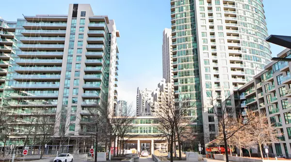 Toronto, ON M5V 4A2,215 Fort york BLVD #1301