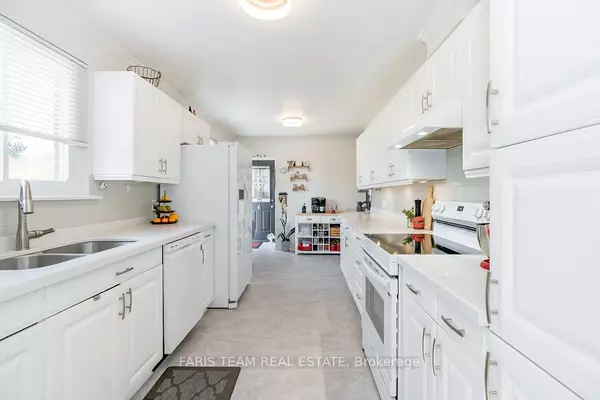 Collingwood, ON L9Y 2B9,1 Gibbard CRES