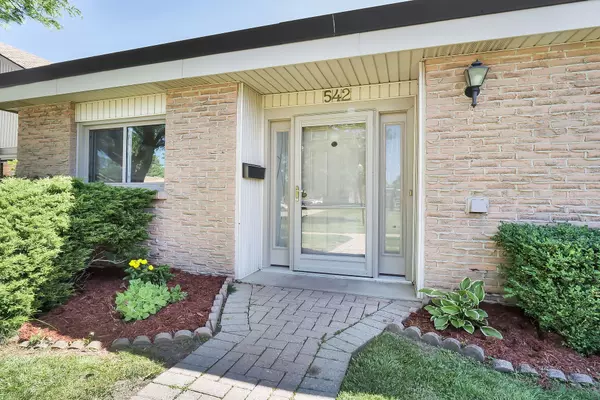 London, ON N6K 2X3,542 Cranbrook RD