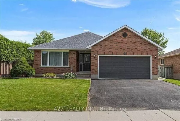 Kitchener, ON N2N 3C5,90 PENELOPE DR W