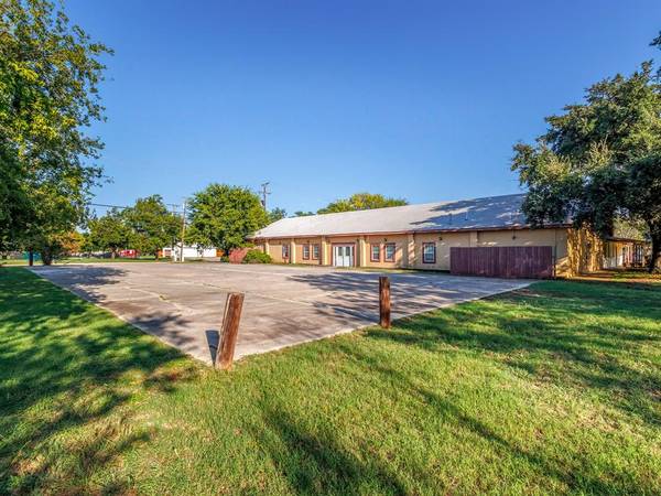 Brownwood, TX 76801,2719 Austin Avenue