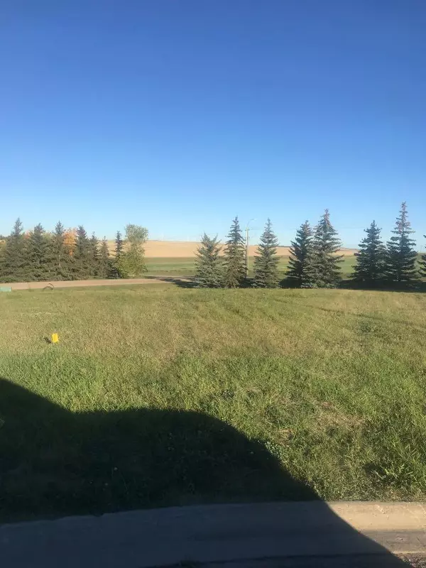 8 Regency, Trochu, AB T0M2C0