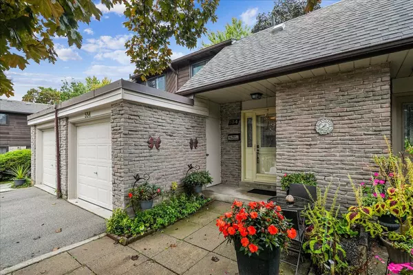 Burlington, ON L7L 4K3,534 Forestwood CRES