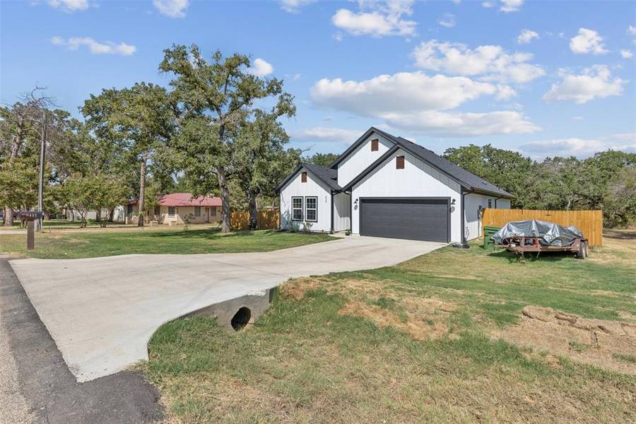 437 Sage Trail, Springtown, TX 76082