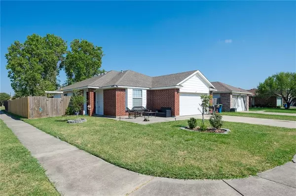 1100 Sacramento, Portland, TX 78374