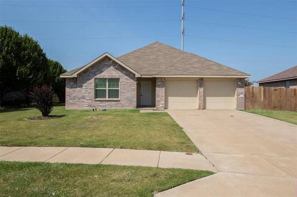 102 Pinto Drive,  Waxahachie,  TX 75165