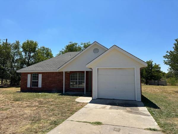 225 Brook Circle, Krum, TX 76249