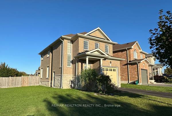 351 Rannie RD, Newmarket, ON L3X 2N2