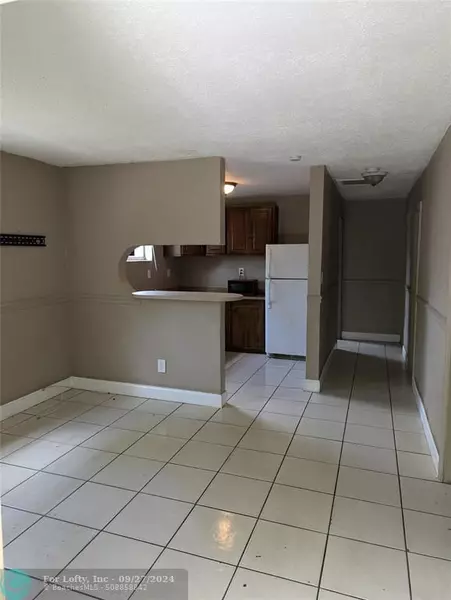 2670 10 ST  #8, Pompano Beach, FL 33069