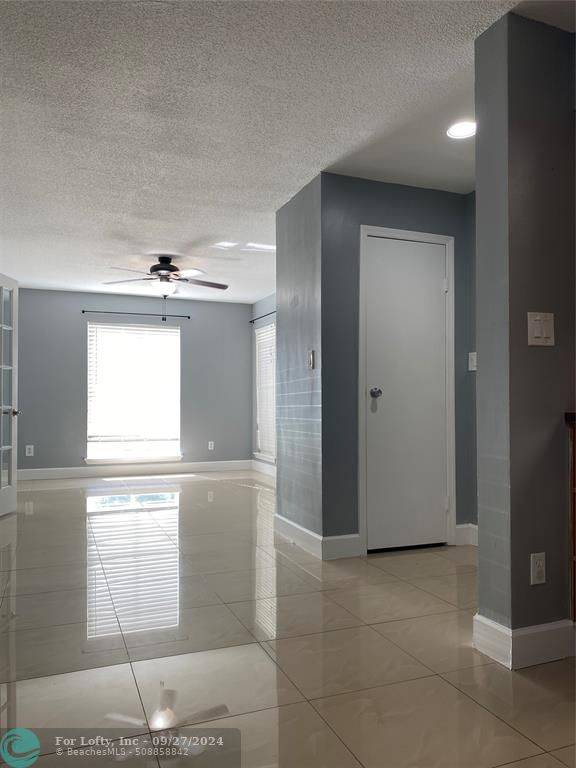 Coral Springs, FL 33071,833 Riverside Dr  #810