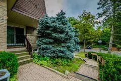 Kitchener, ON N2E 2K2,250 Kingswood DR #1