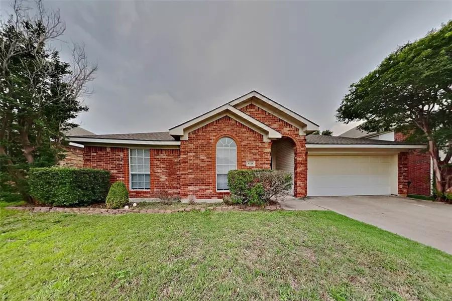 8118 Modesto Drive, Arlington, TX 76001