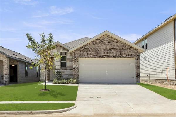 1609 Edgeway Drive, Aubrey, TX 76227