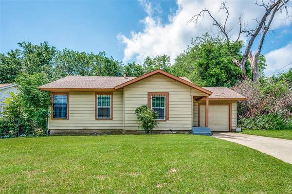 4228 Lorin Avenue,  Fort Worth,  TX 76105