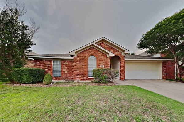 8118 Modesto Drive,  Arlington,  TX 76001