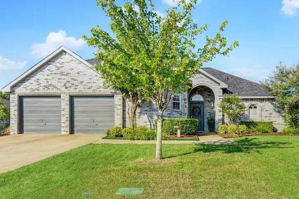 207 Woodcreek Drive,  Rockwall,  TX 75032