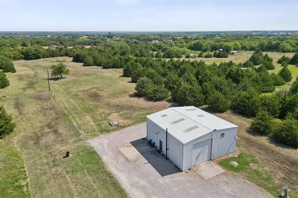 11826 US Highway 69,  Whitewright,  TX 75491