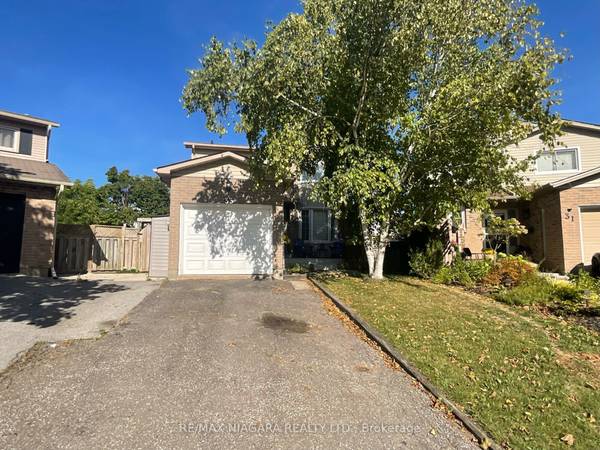 33 Naples CT, Thorold, ON L2V 4S7