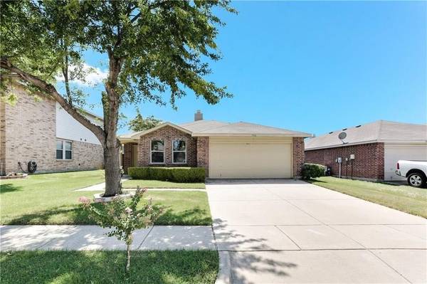 1960 Riverchase Lane,  Fort Worth,  TX 76247