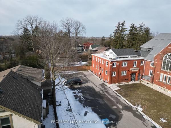 1061 Richmond ST, London, ON N6A 3J7