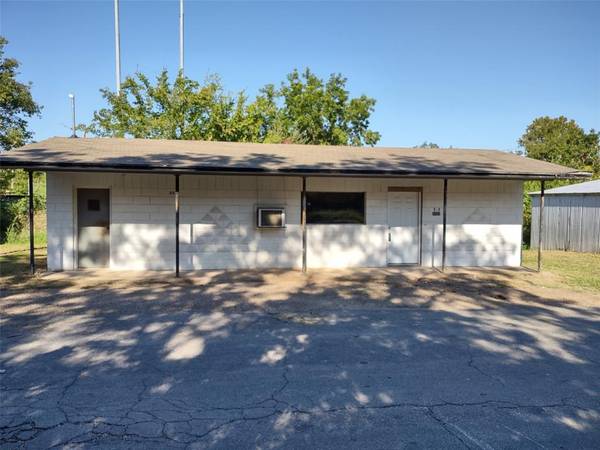 503 N Main Street, West, TX 76691