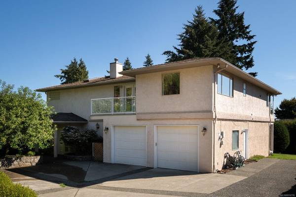 Saanich, BC V8Y 1X3,5173 Del Monte Ave