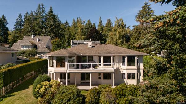 Saanich, BC V8Y 1X3,5173 Del Monte Ave