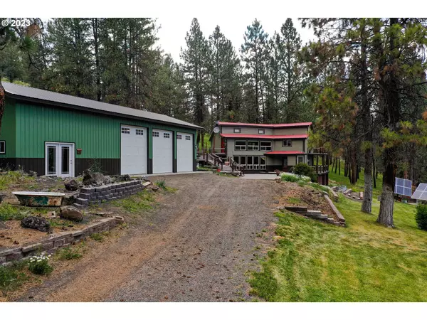 Long Creek, OR 97856,61702 MIDDLE FORK LN