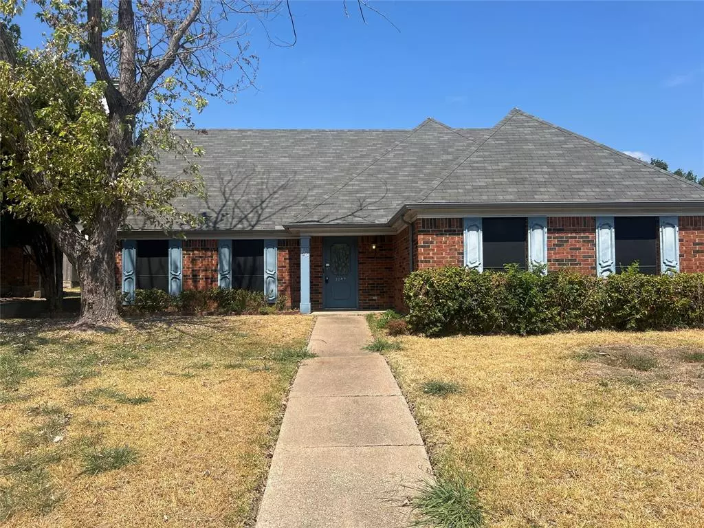 Garland, TX 75040,2209 Country Oaks Drive