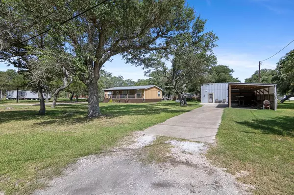 Rockport, TX 78382,62 Portia Avenue