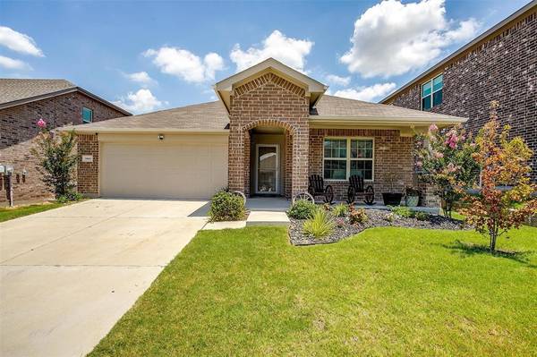 10604 Cactus Wren Court, Fort Worth, TX 76108