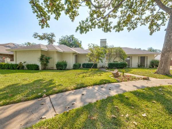 600 Inner Circle,  Irving,  TX 75060