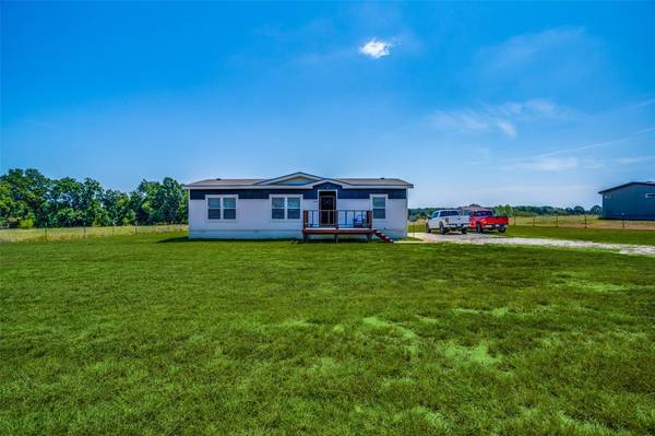 3031 County Road 1076, Celeste, TX 75423