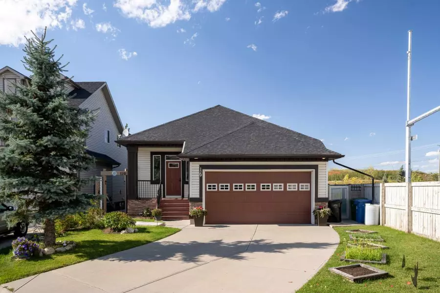 129 Royal Oak Heath Northwest, Calgary, AB T3G 0B5