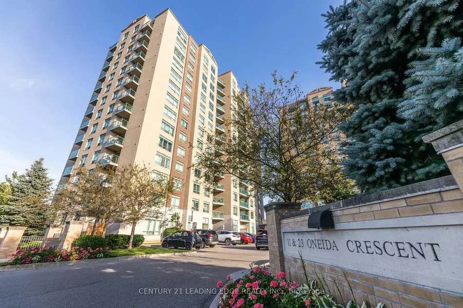 11 Oneida CRES #712, Richmond Hill, ON L4B 0A1