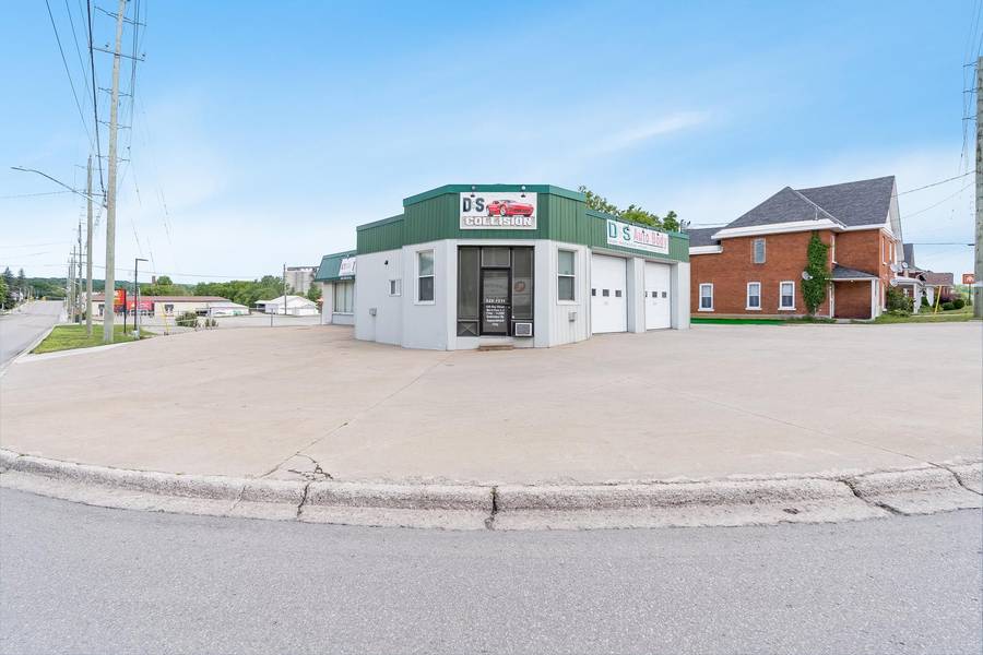 620 Bay ST, Midland, ON L4R 1L6