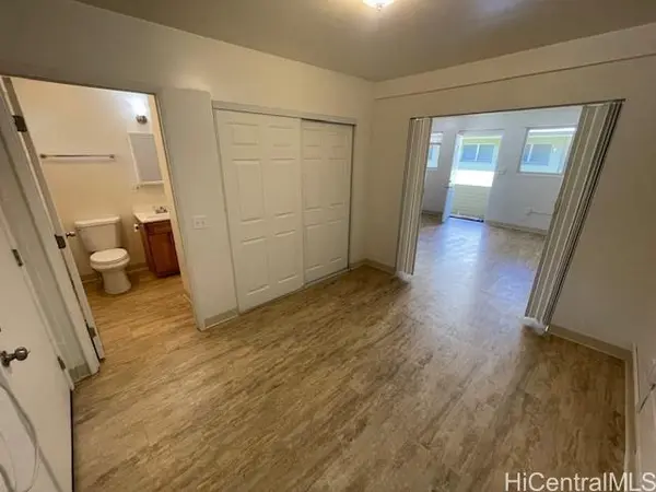 1555 Wilder Avenue #5, Honolulu, HI 96822