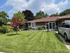 19 Skyridge RD S #Bsmt, Toronto E09, ON M1E 4N7