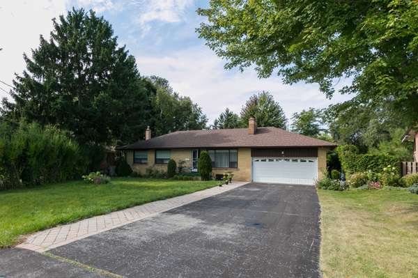 Markham, ON L3P 1P3,16 Honeybourne CRES