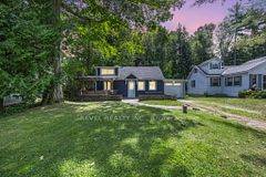 135 Centre Beach RD, Tiny, ON L9M 0M7