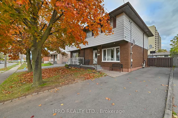 98 Riverdale DR, Hamilton, ON L8E 1K4