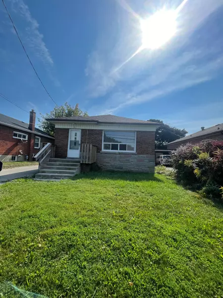 81 Cornwallis DR #Main, Toronto E04, ON M1P 1H6