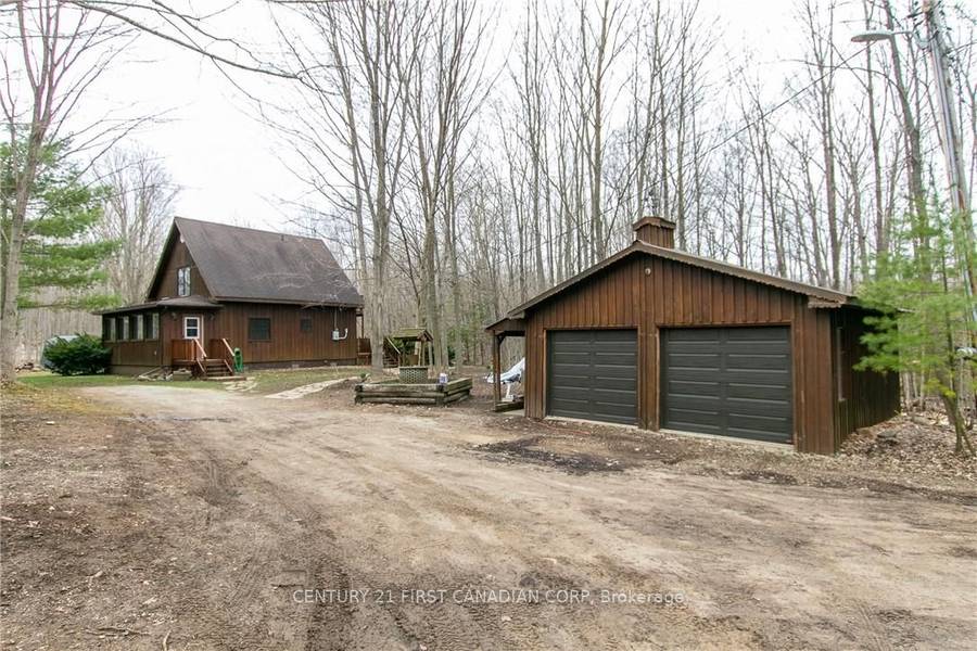 2096 Bruce Rd 9 RD, Northern Bruce Peninsula, ON N0H 1W0